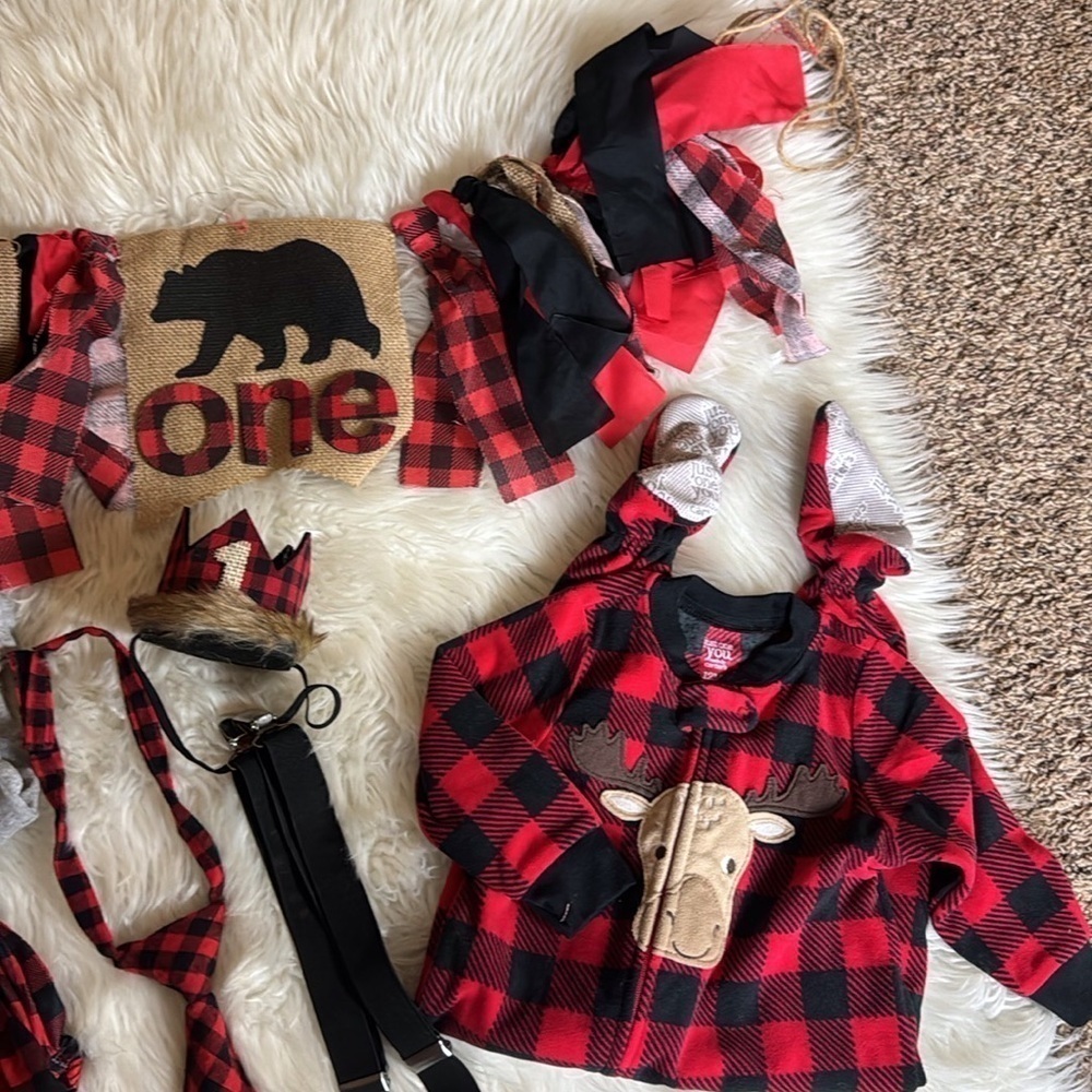 Boy’s First Birthday outfit, crown and bunting Woodland / Lumberjack theme - Picture 7 of 10
